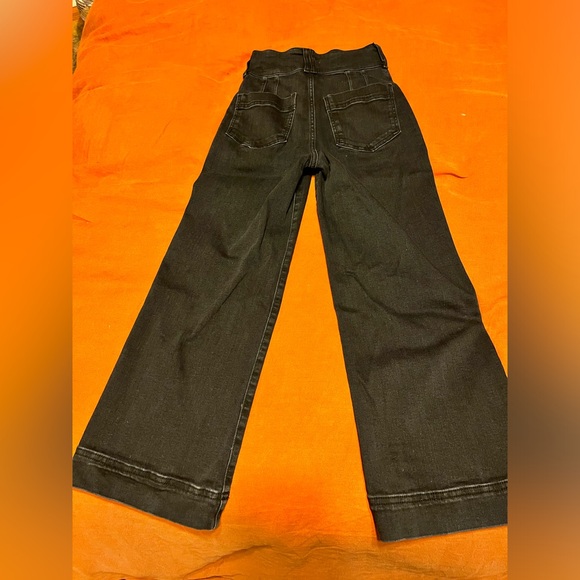 Pilcro wide leg crop Jean - Picture 7 of 14